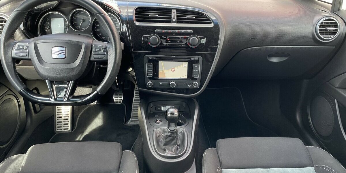 Seat Leon Cupra R LIMITED (178 of 200) WTCC CHAMPION 131.000 km 13.750 &euro; Altdorf 84032