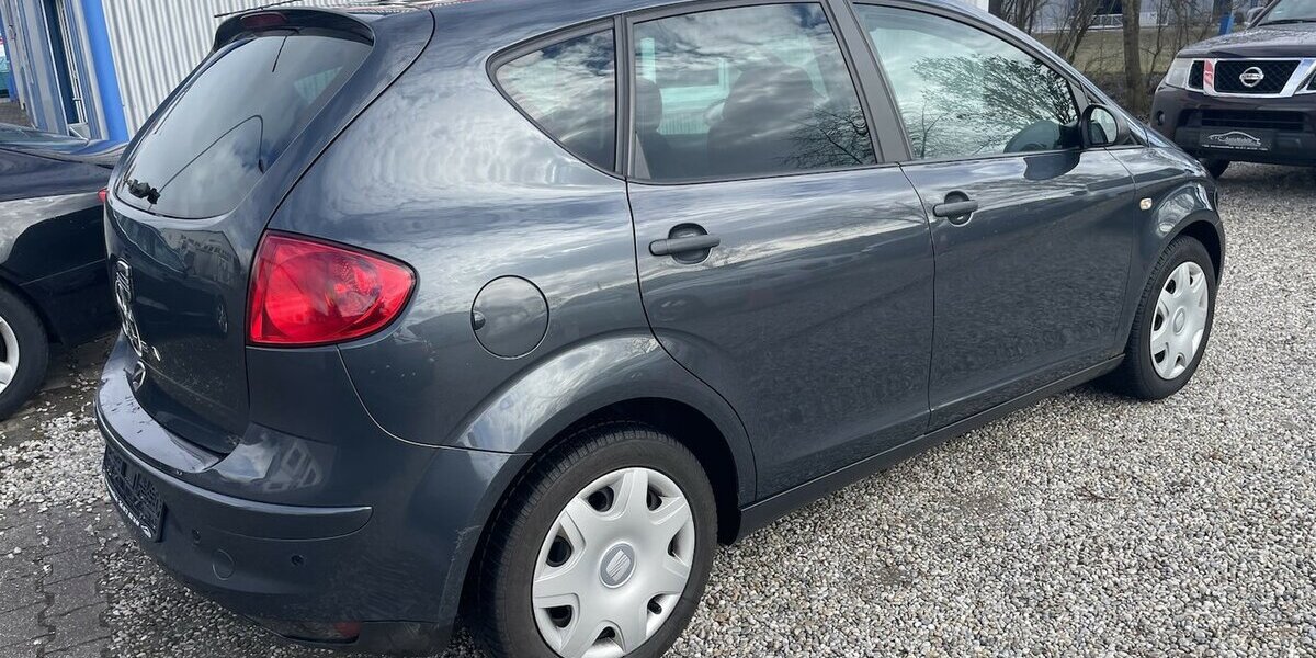 Seat Altea Avila 1.6i Klima PDC Euro4 207.000 km 2.000 &euro; Altdorf 84032